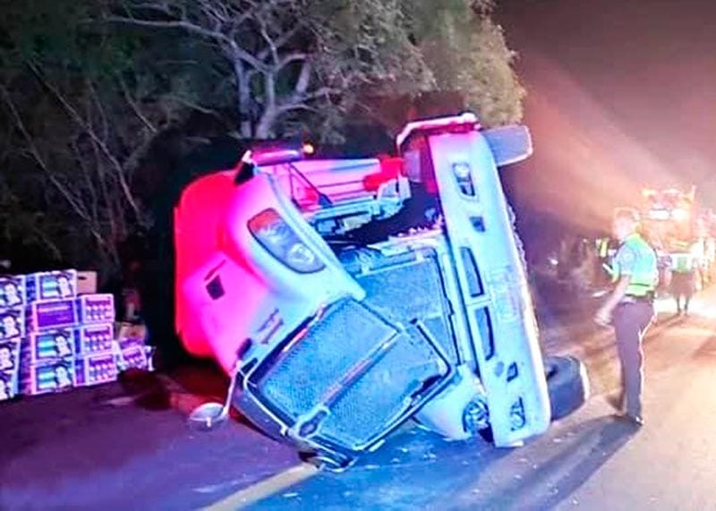 ¡VUELCA TRÁILER CARGADO CON TONELADAS DE LIMÓN! - |EN LA FEDERAL PALMA SOLA-SANTA ANA