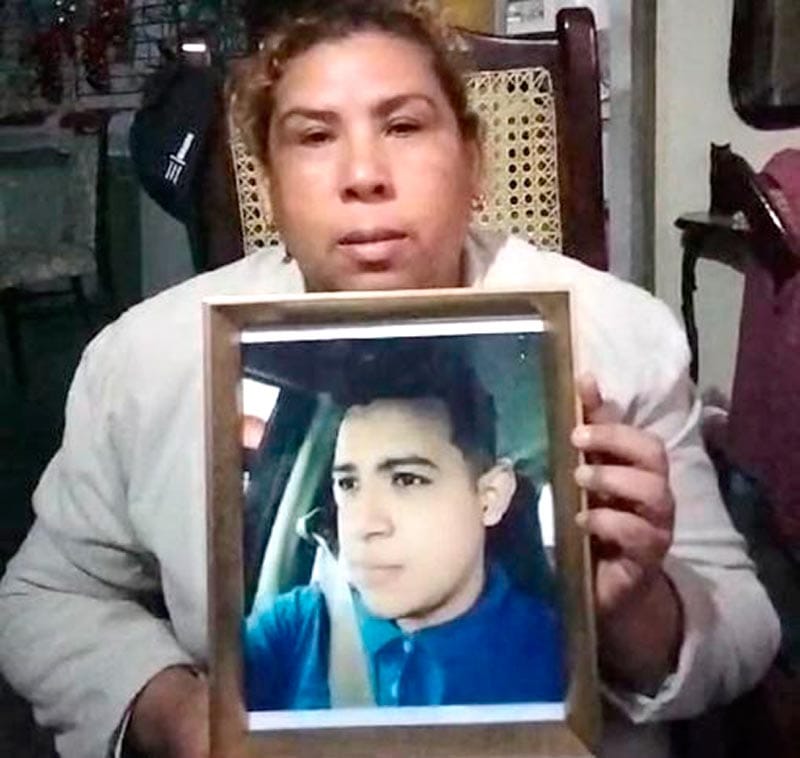 ¡NO APARECE EL QUINTO POLICÍA! -*Sería el responsable de la muerte del joven Brandon *Quieren darles sólo 2 mil pesos mensuales a la viuda