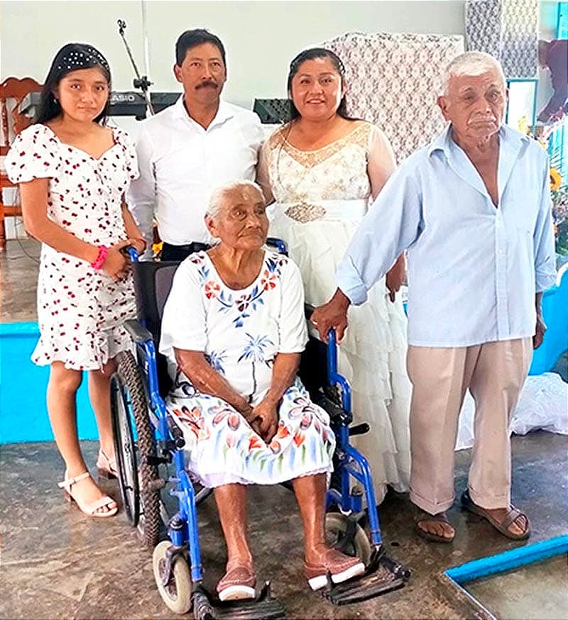 NUPCIAS DE AURELIA Y JORGE...! - En Reunión de Familiares y Amigos