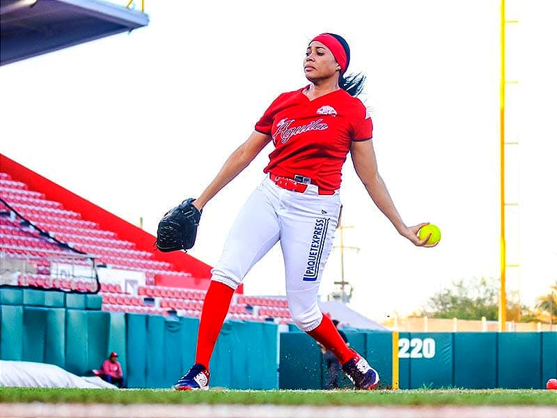 ¡BRILLA CUBANA YILIAN TORNÉS EN EL SOFBOL FEMENIL DEL ÁGUILA!