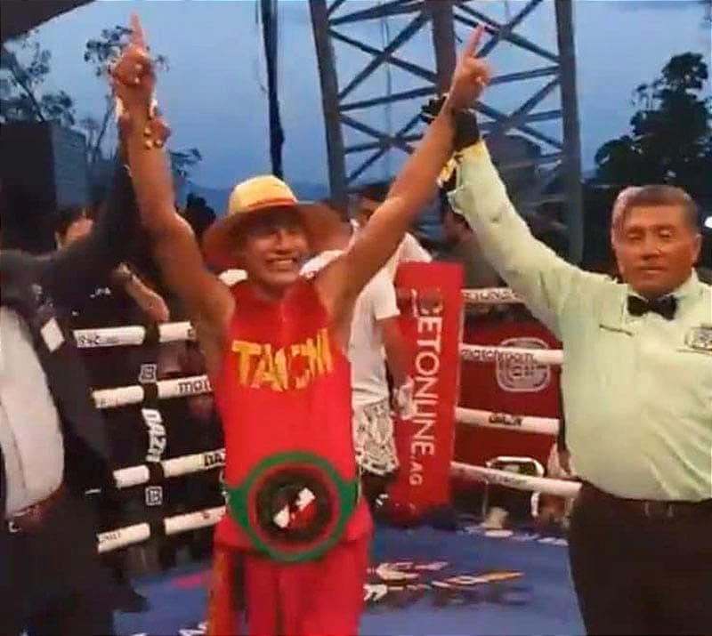 ¡POR DECISIÓN UNÁNIME! | - EL VERACRUZANO JONATHAN “TACHI” ROJAS, NUEVO CAMPEÓN NACIONAL FECOMBOX