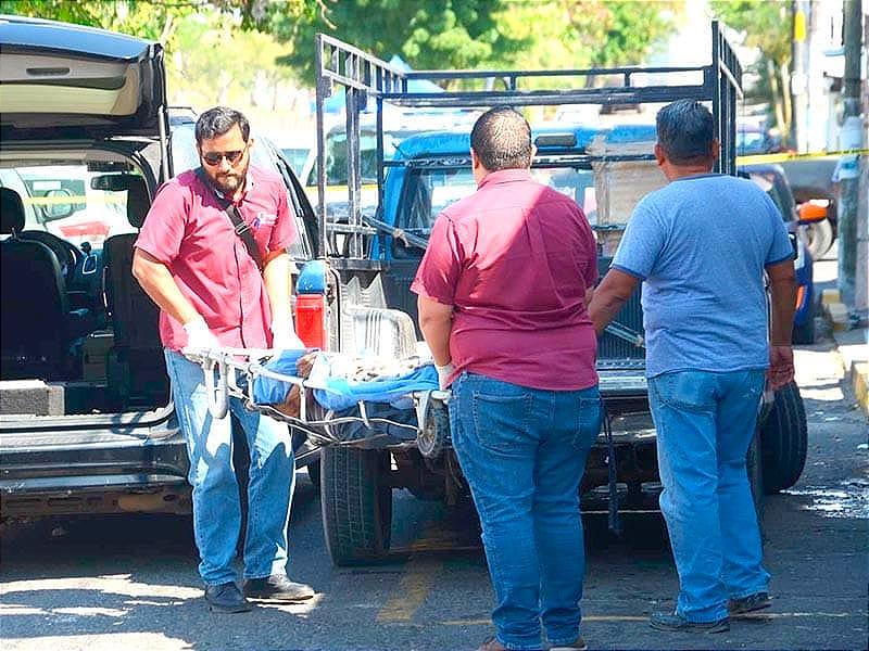 ¡MUERE CAMINO A LA CONSULTA! -AL LLEGAR AL CONSULTORIO E INTENTAR BAJARLO, SE PERCATARON DE QUE NO REACCIONABA...