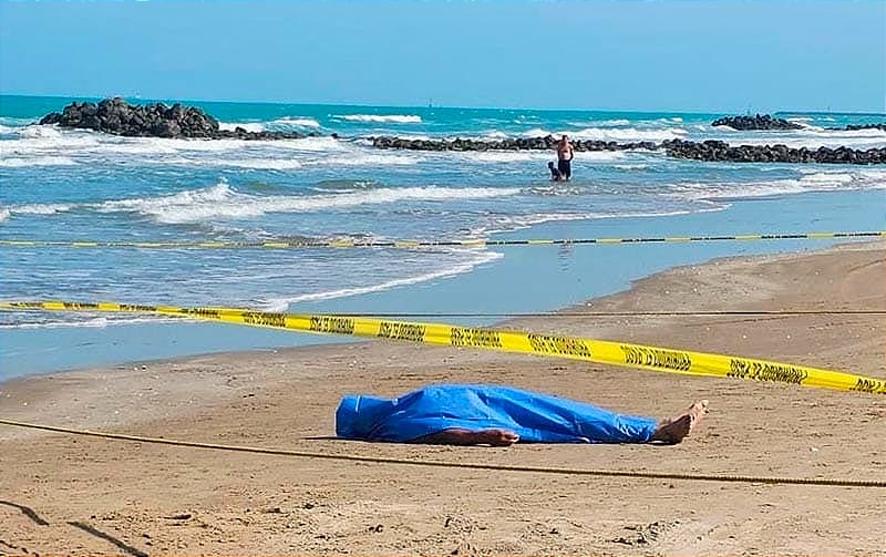 ¡SE LO TRAGÓ EL MAR! - |PIERDE LA VIDA EN PLAYA LA AMISTAD DE TUXPAN