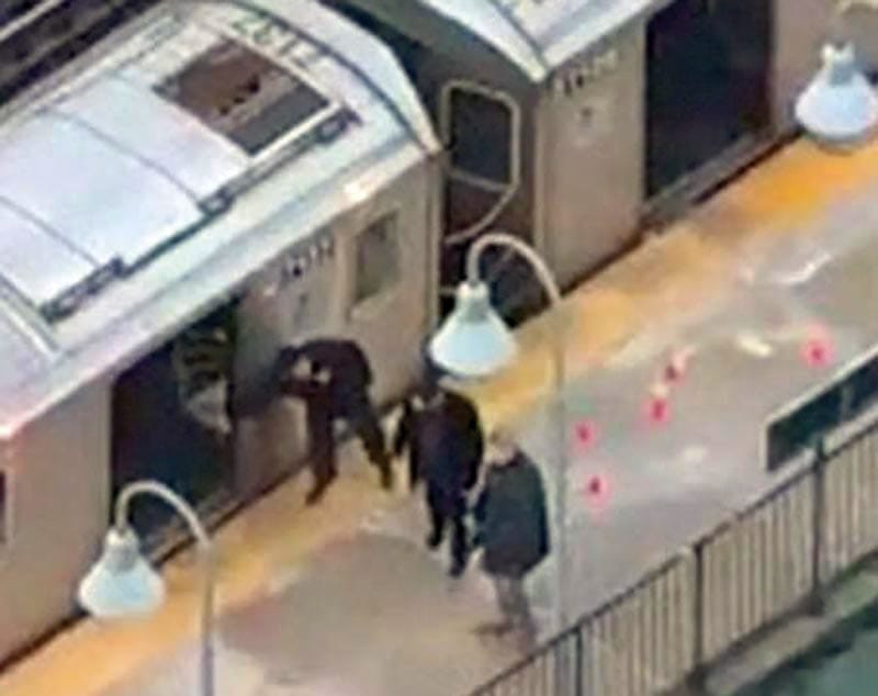 ¡MEXICANO MURIÓ POR UNA BALA PERDIDA! - *TIROTEO EN EL METRO DE NUEVA YORK