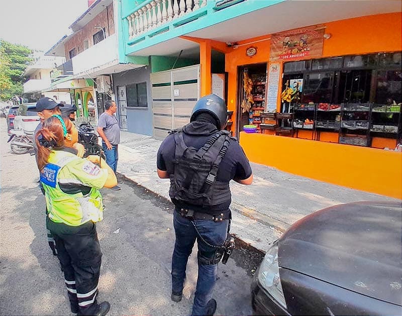 ¡HUELE A GAS! - PURO SUSTO *ENCUENTRAN LA FUGA EN LA VERDULERÍA