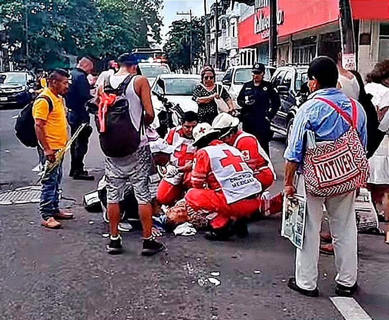 ¡DA SU MAL PASO FRENTE AL “CRISTO DEL BUEN VIAJE”!