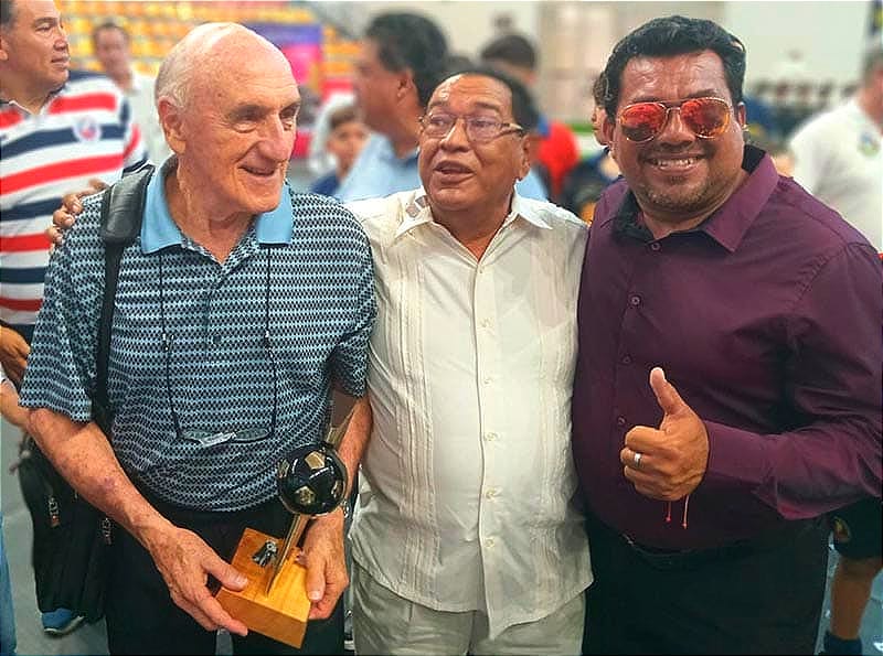 ¡SE TOMAN LA FOTO CON MATOSAS Y CARLOS BARRA...!