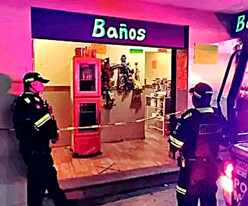 ¡SE DESVANECIÓ EN LOS BAÑOS...!