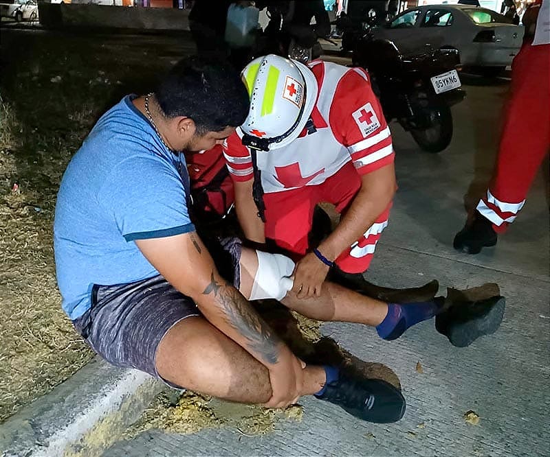 ¡MANDA 'A VOLAR' A MOTOCICLISTA!