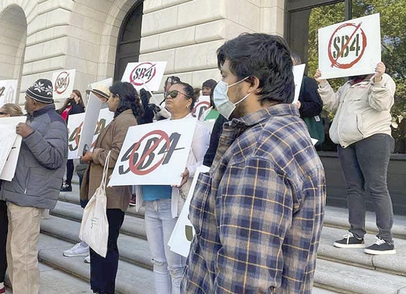 ¡PIDE TEXAS SE DECIDA SI LEY DE DETENCIÓN DE MIGRANTES ES EXCESIVA!