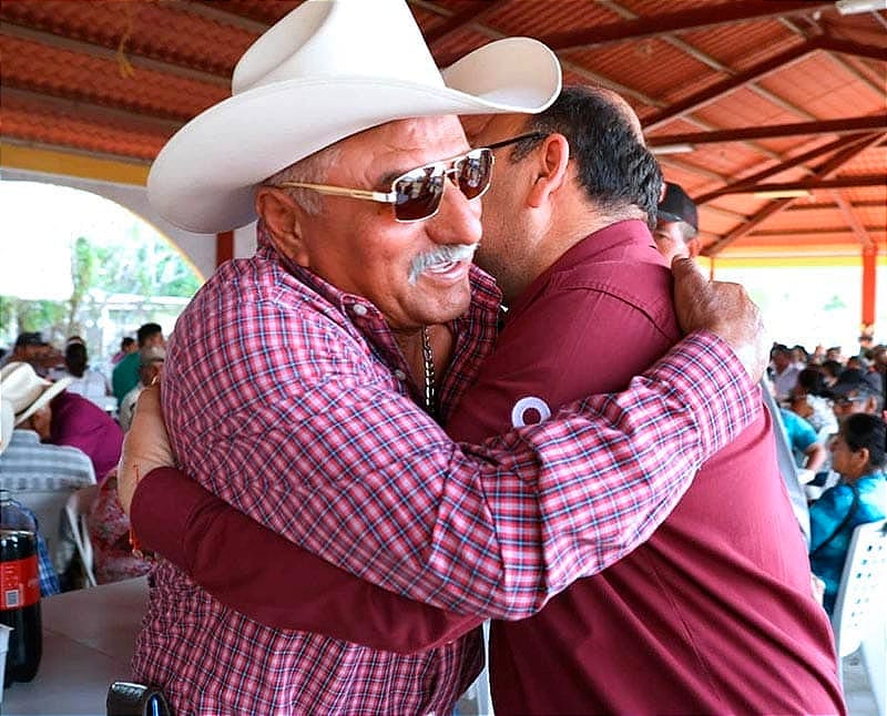 ¡ALCALDE “MAPACHE”! - *Lo Cachan en Campaña