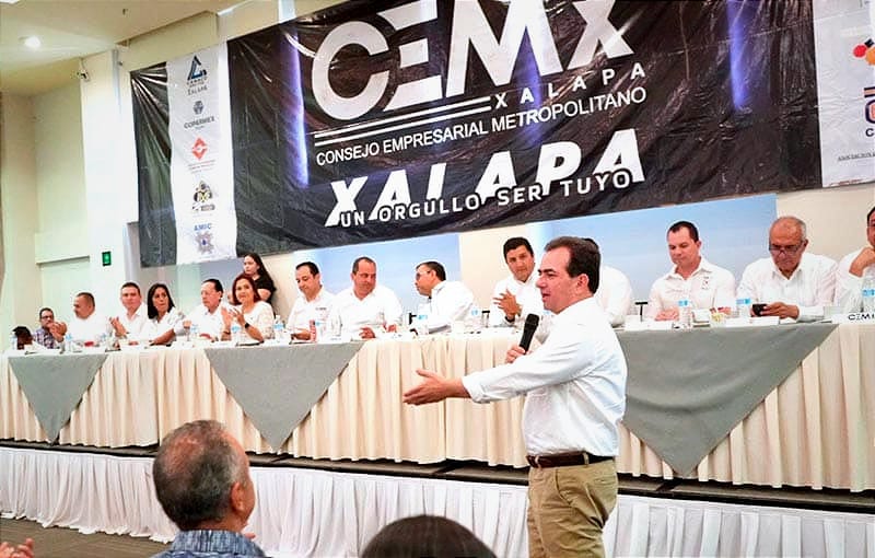 ¡YA NO AGUANTAN! - *Empresarios Piden Parar la Extorsión *Los Matan los Trámites y los Pagos