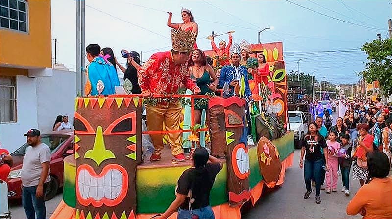 ¡SE LO LLEVA “EL POLLO”! - *"Este domingo 05 de Mayo continuamos con “Carnavalito en tu Colonia”