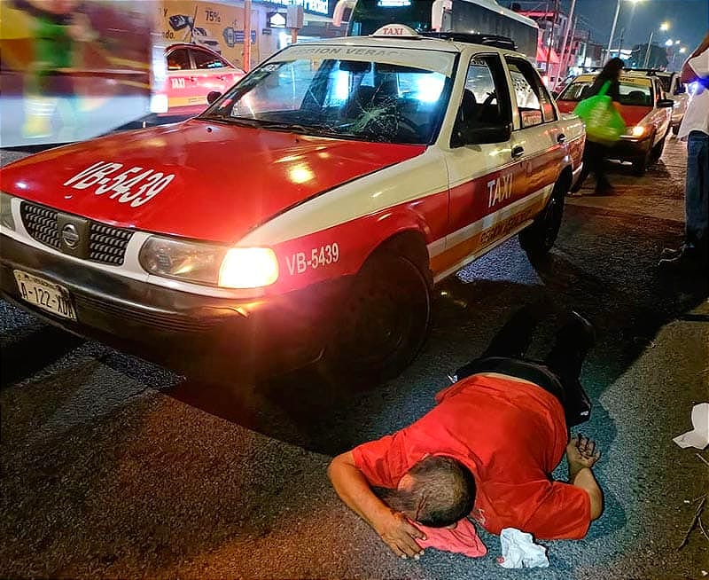 ¡ATROPELLADO Y AL HOSPITAL!  - *Cuauhtémoc e Icazo