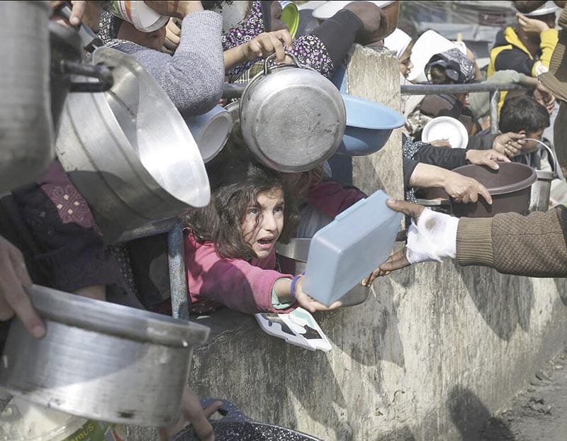 ¡SOBREVIVEN PALESTINOS CON MEDIO LITRO DE AGUA AL DÍA! - SEGÚN GRUPOS HUMANITARIOS