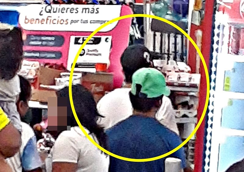 ¡DETIENEN A FARDEROS CUANDO ROBABAN LA EN LA TIENDA DE “MAMÁ LUCHA”!