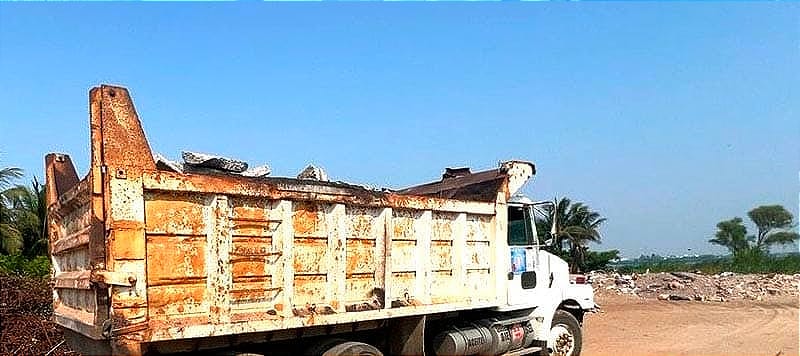 ¡CLAUSURAN OBRAS CERCA DE  LAGUNA REAL! - *Les Cayó la Procu del Medio Ambiente