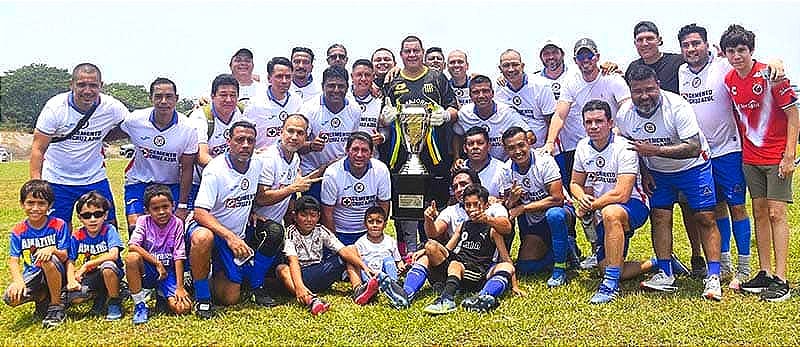 ¡SE LLEVAN LA COPA! - *GANAN EL TÍTULO EN LA MASTER “B” *ANGEL ROMÁN Y GUSTAVO ALBERO LOS ANOTADORES