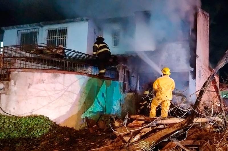 ¡PAREJA DE PEPENADORES INCENDIAN VIVIENDA!