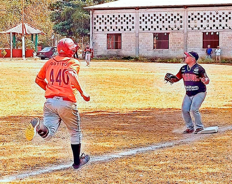 ¡ARRANCA EL PLAYOFF EN LA PELOTA DE TIERRA COLORADA!