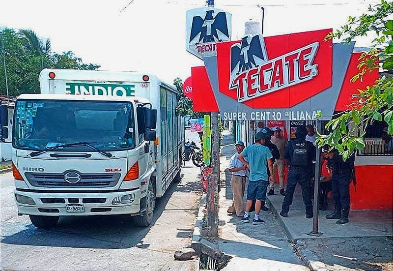 ¡LE DISPARAN AL REPARTIDOR DE CERVEZA AL RESISTIRSE AL ASALTO!