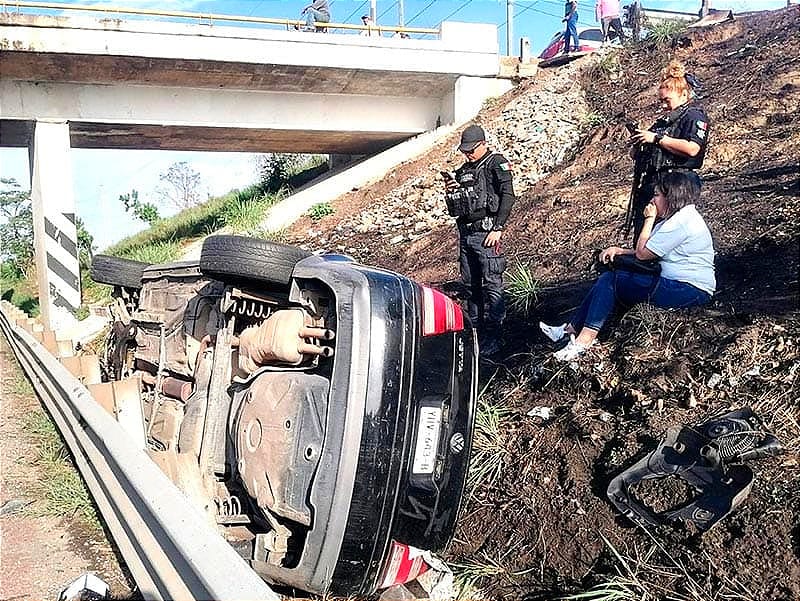 ¡LA VUELCA LA LLANTA! - ILESA PERO CON CRISIS NERVIOSA