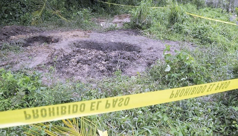 ¡HALLAN 17 CUERPOS EN FOSAS CLANDESTINAS! - MICHOACÁN