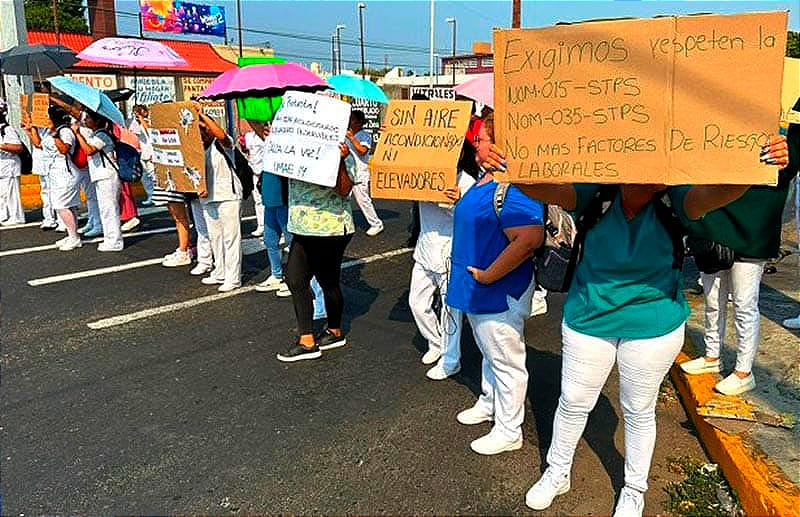 ¡PROTESTA DE TRABAJADORES DEL IMSS! - *Bloquean 2 Veces la Avenida Cuauhtémoc