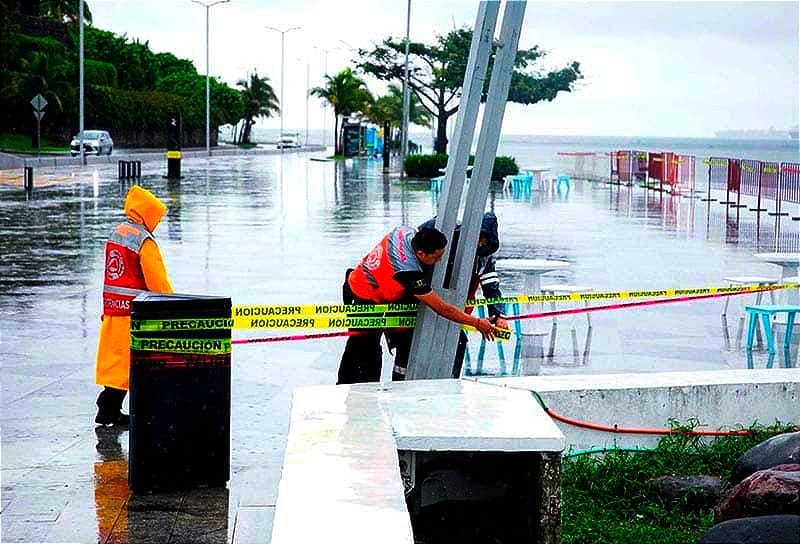 ¡ALERTA POR ONDA TROPICAL! - *Unanue activó sus áreas operativas