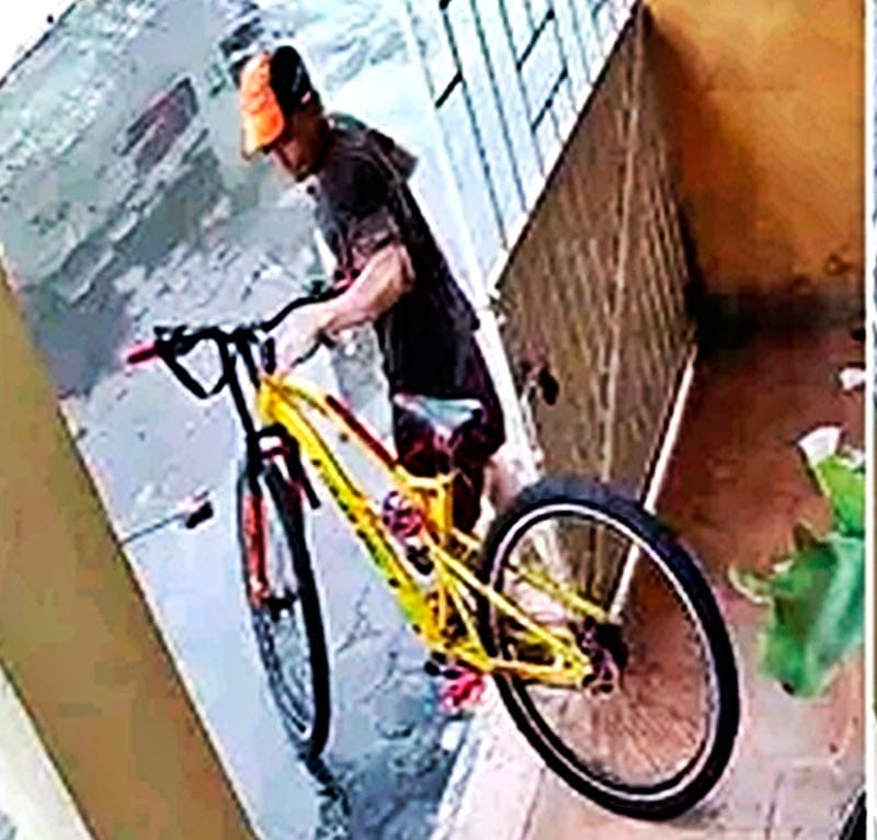 ¡SE LLEVÓ LA BICICLETA DEL VECINO!