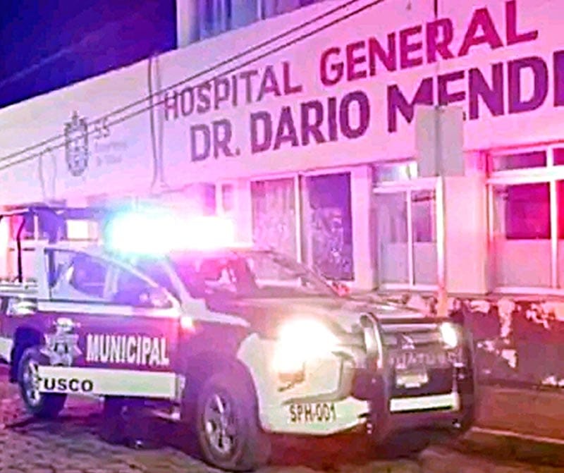 ¡MUERE ESPERANDO EN URGENCIAS! - *EN BRAZOS DE SU HIJO