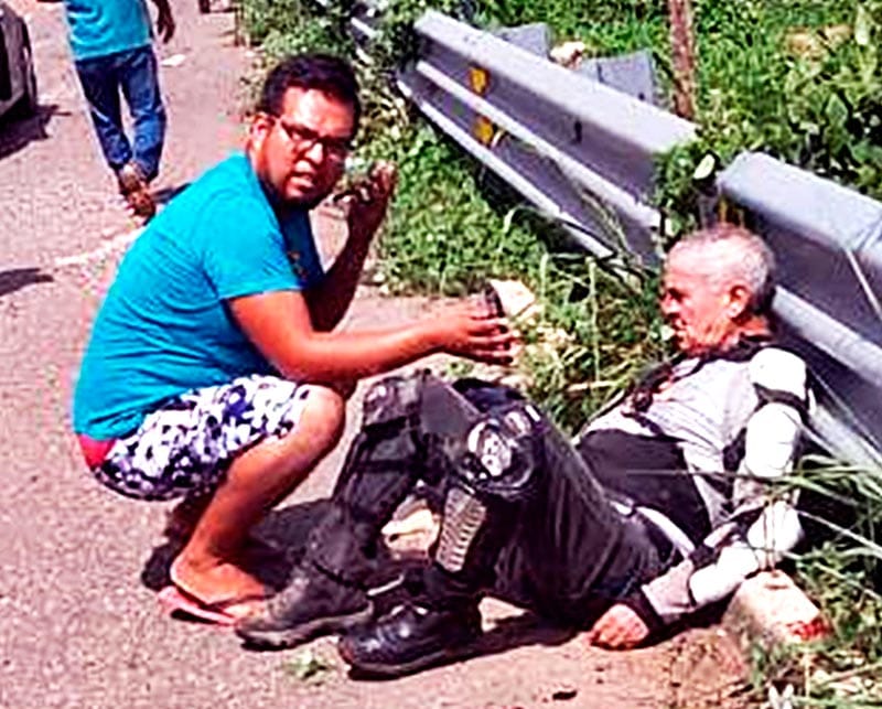 ¡“OVNI” ATROPELLÓ AL ABUELITO BIKER!