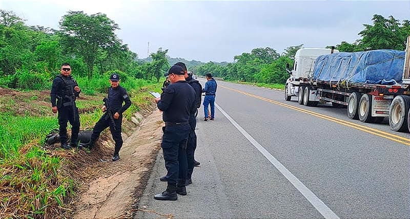 ¡CAPORAL MURIÓ ARROLLADO EN CARRETERA DE LAS CHOAPAS! - 23 AÑOS