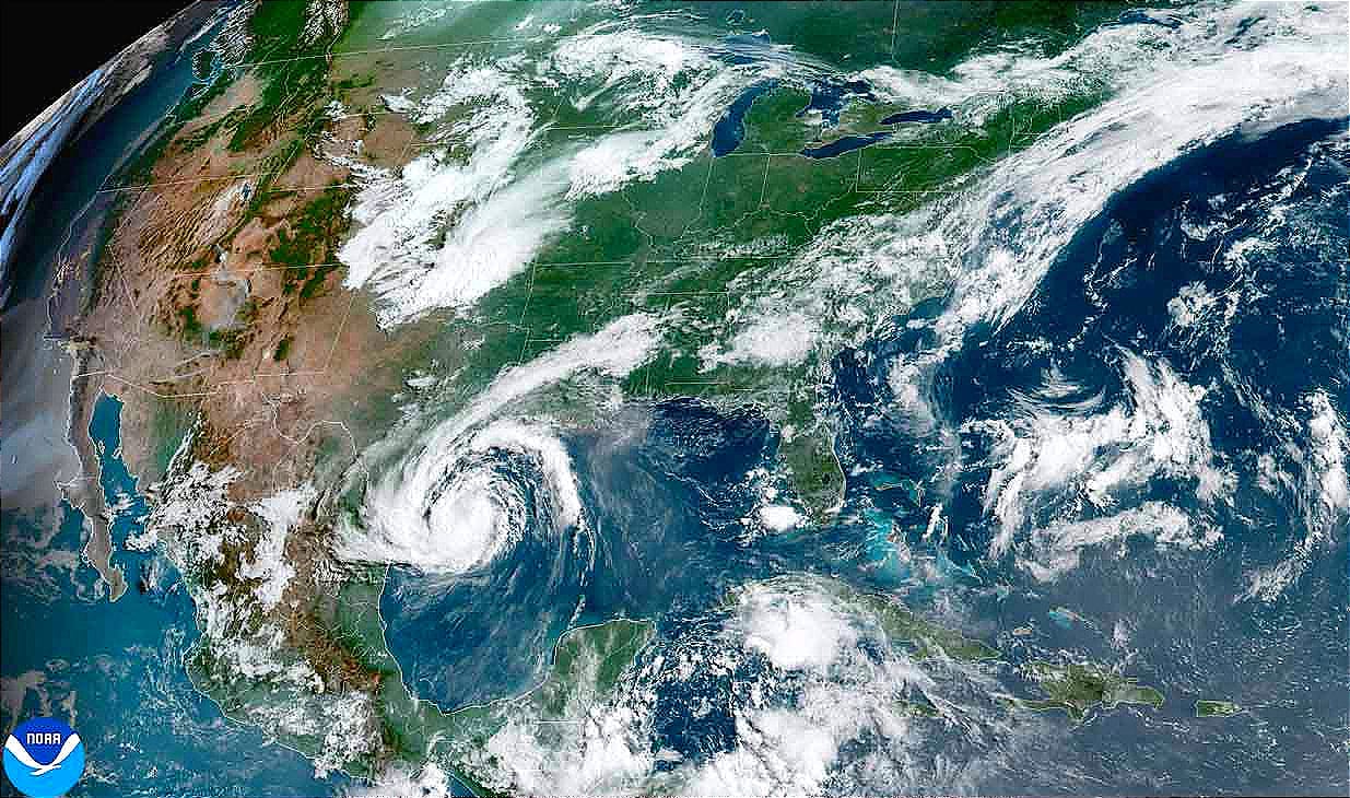 ¡“BERYL” RETOMA FUERZA Y SE HACE HURACÁN!  - *MAÑANA TEMPRANO LE DARÁ A CORPUS CHRISTI