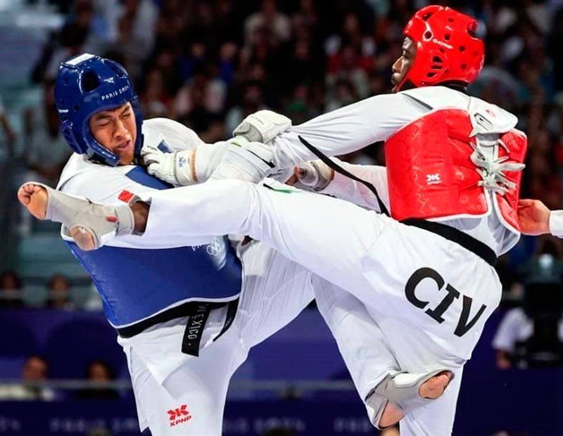 ¡CARLOS SANSORES DEJA ESCAPAR BRONCE EN TKD!