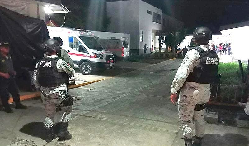 ¡CON TRES BALAZOS LE AGUJERAN LA PANZA! - *El herido fue llevado por sus familiares a un hospital de San Andrés Tuxtla