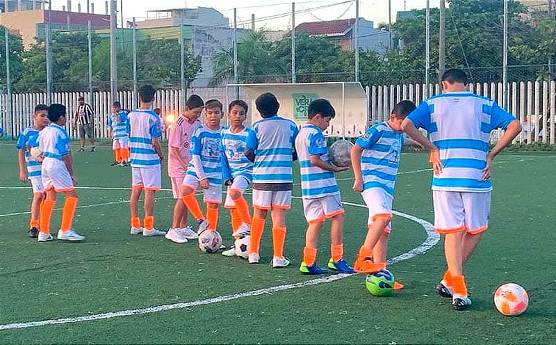 ¡REGRESA A LA ACTIVIDAD ESCUELITA DE FUTBOL C.D.F.!