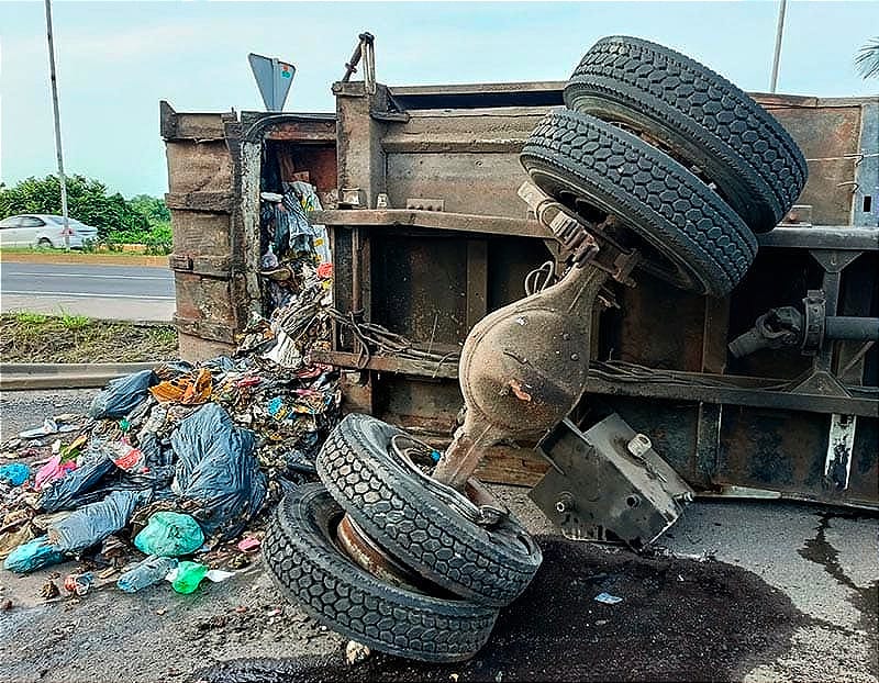 ¡SE VOLTEA EL DE LA BASURA! - *EL CAMIÓN *AVENIDA MIGUEL ALEMÁN