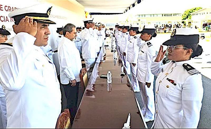 ¡YA HAY 54 GRADUADOS DE LA ESCUELA DE INTENDENCIA NAVAL!