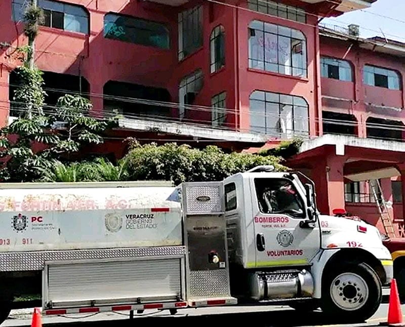 ¡VÁNDALOS PROVOCAN INCENDIO PARA SAQUEAR HOTEL ABANDONADO! - FORTÍN