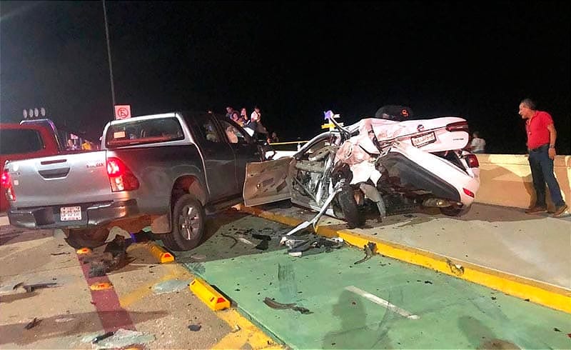 ¡EBRIO PROVOCA CARAMBOLA EN EL MALECÓN DE COATZACOALCOS!