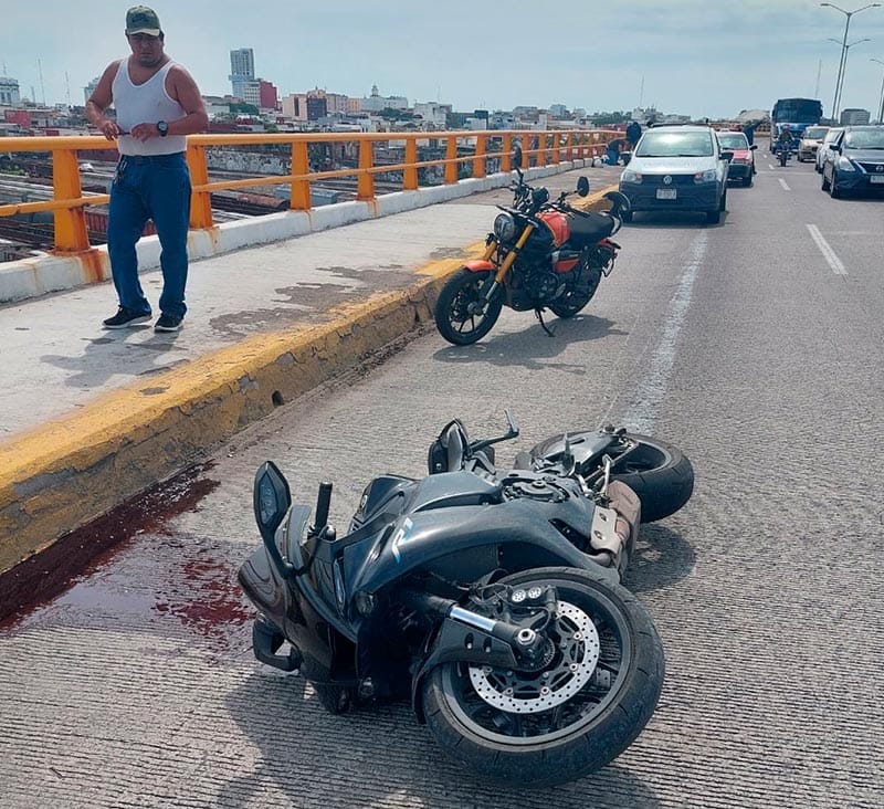 ¡MOTOCICLETAZO EN EL PUENTE ALLENDE!