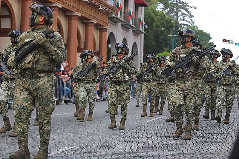 ¡IBAN VOLANDO! - DESFILE EXPRÉS