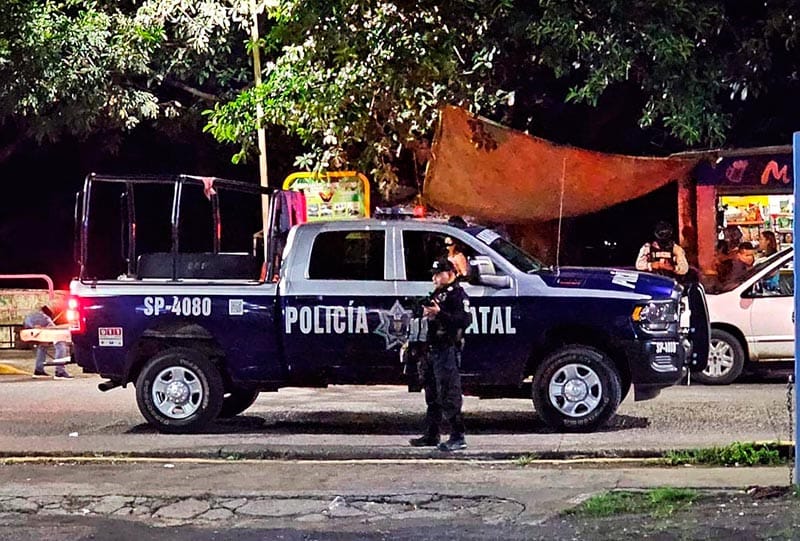 ¡TERROR EN CATEMACO! - ASESINADO A BALAZOS EN EL MALECÓN!