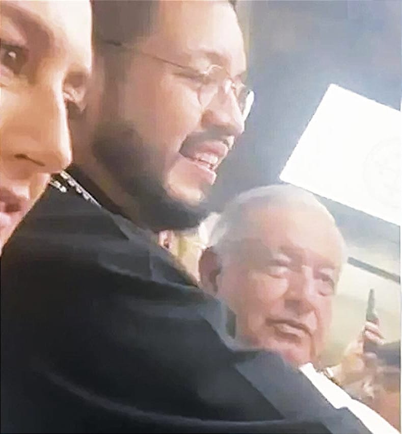 ¡AMLO PIDE A TRABAJADOR DE PODER JUDICIAL NO DEFENDER A CORRUPTOS!