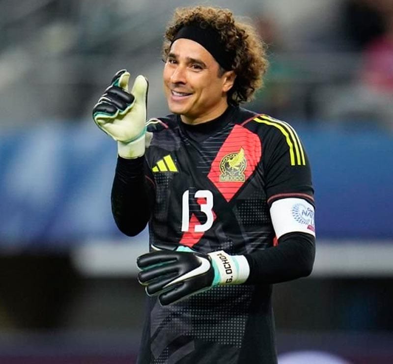 ¡MEMO OCHOA PELEARÁ PARA IR A SU SEXTO MUNDIAL CON EL TRI!