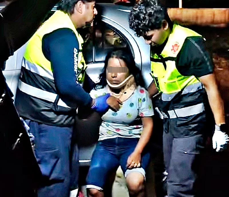 ¡AUTOS CHOCAN DE FRENTE Y DEJAN CUATRO HERIDOS! - EL DENSO HUMO POR QUEMA DE BASURA EN LA CARRETERA OCASIONO EL ACCIDENTE