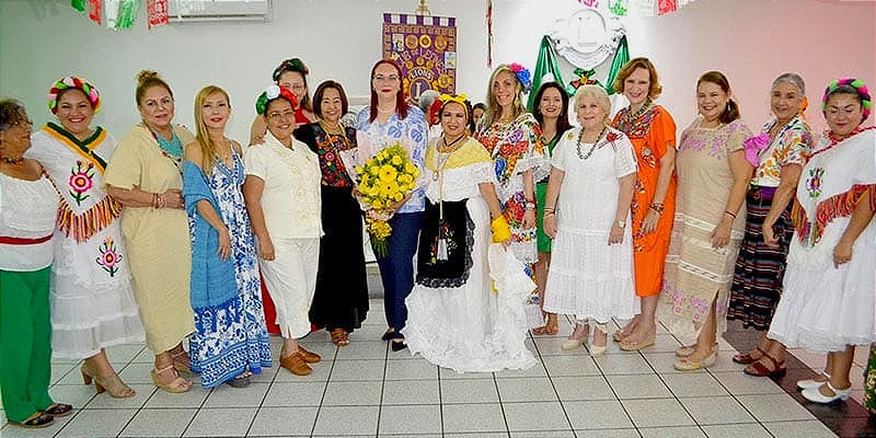 FESTEJANDO LA INDEPENDENCIA EN EL CLUB DE LEONES