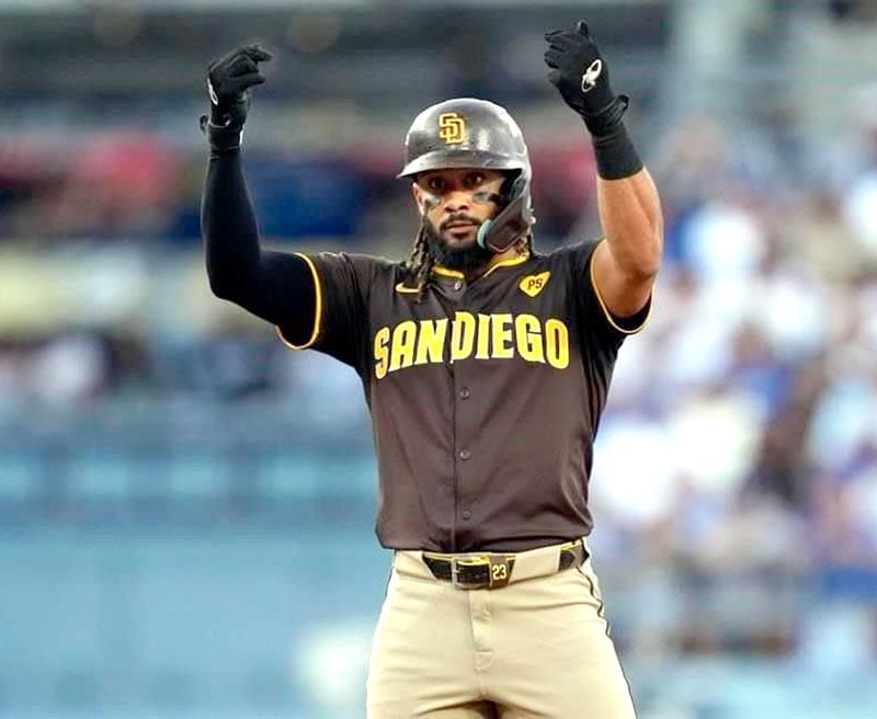 ¡SAN DIEGO IGUALA SERIE CON 6 JONRONES Y BUENA DEFENSA!