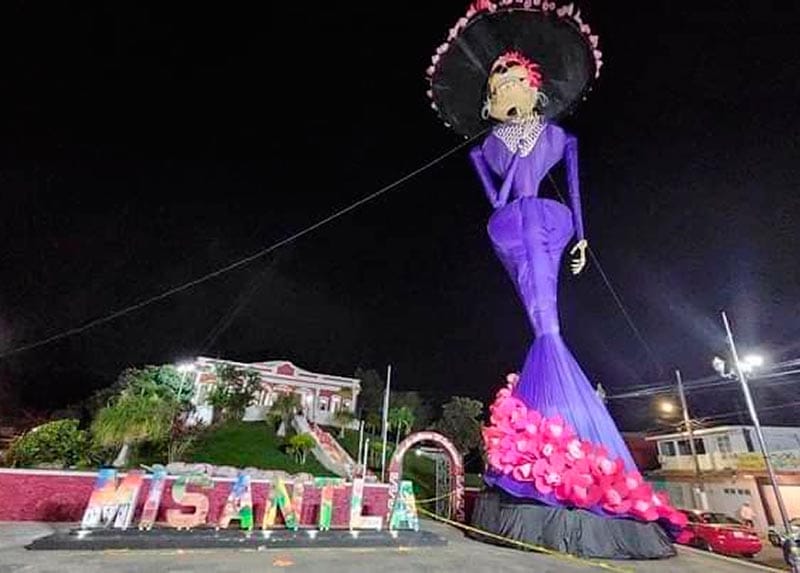 ¡CATRINA MONUMENTAL!